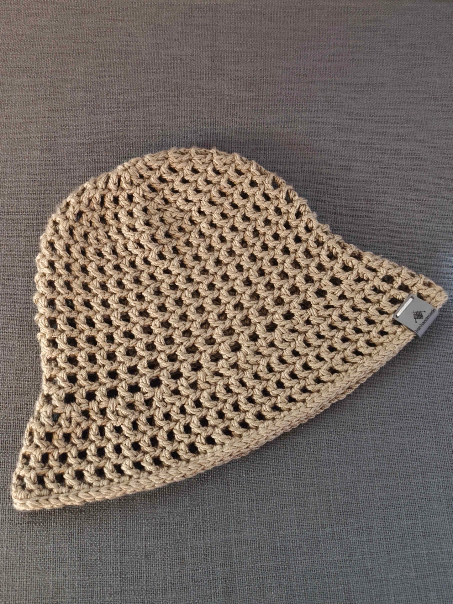Damen-Sommerhut in Khaki handgehäkelt aus Polyacryl – bw-handmade