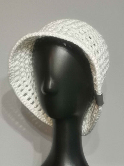 Handgehäkelter weißer Damen Sommerhut aus Baumwolle mit breiter Krempe von bw-handmade