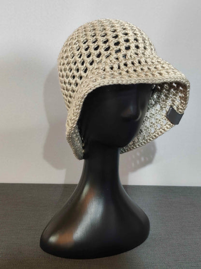 Damen-Sommerhut in der Farbe Taube mit luftigem Häkelmuster – bw-handmade